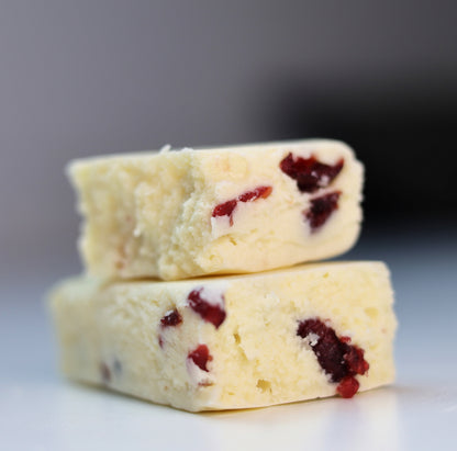 Ciocolată de casă albă cu merișoare 100g