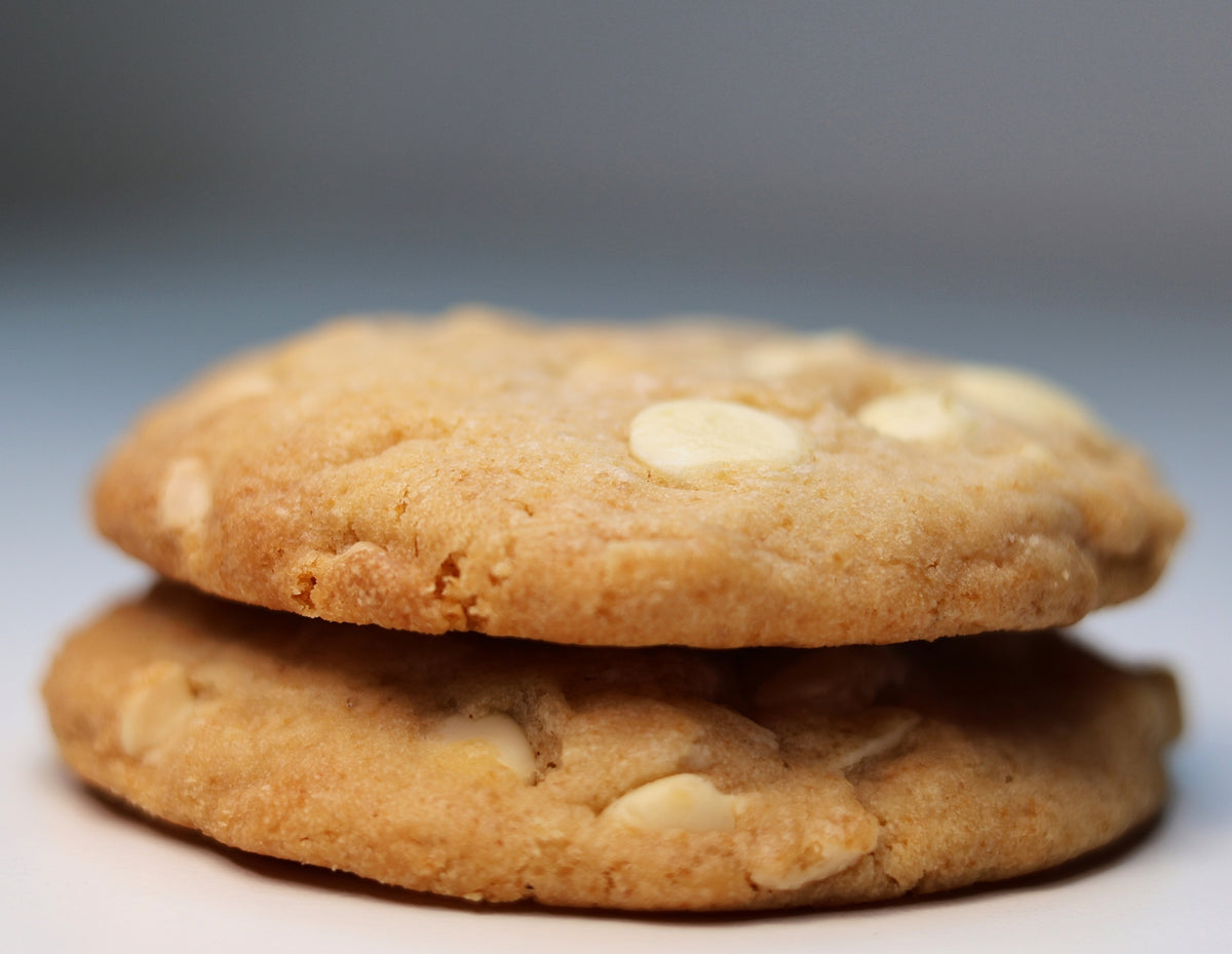 Biscuit cu ciocolată albă 80g