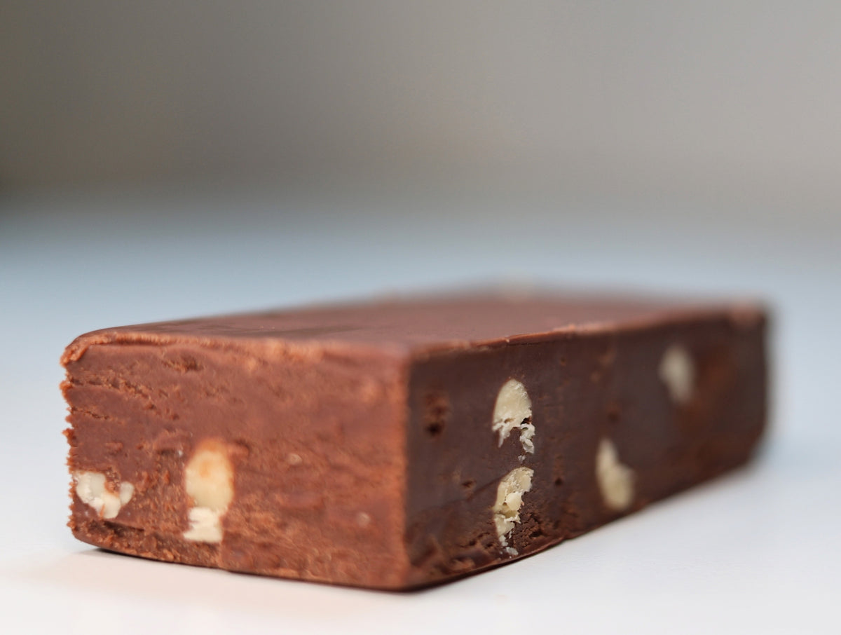 Ciocolată de casă cu cacao și arahide · 100g