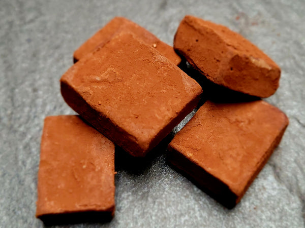 Trufe de ciocolată neagră cu crema de arahide 100g
