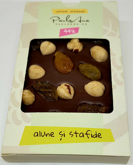 Tabletă de ciocolată cu lapte cu alune și stafide 120g